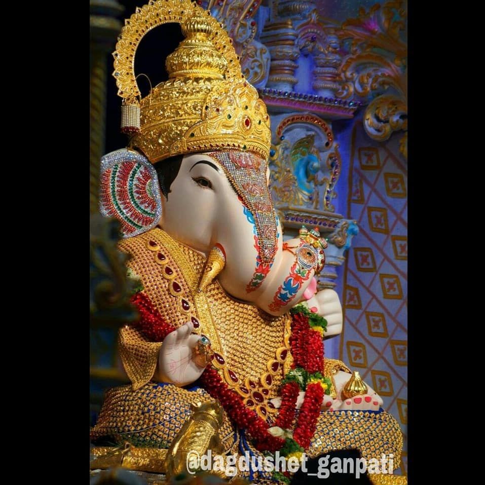 जय गणेश । #shrimantdagdushethhalwaiganpati #dagdusheth_ganpati #dagdushethganpati #bappa #bappamorya #bapp. Dagdusheth ganpati, Shri ganesh image, Pune ganpati