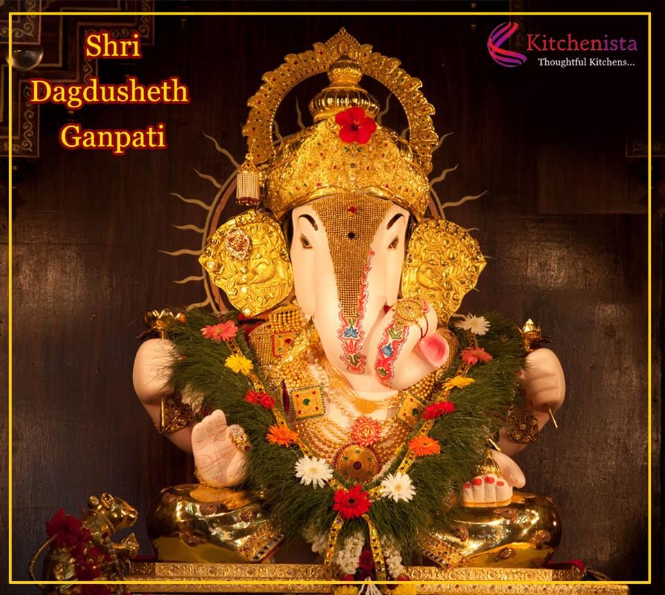 Pune #Dagdhusheth Halwai #Ganapati is famous among Ganesha devotees around the world. Has a history of. Good morning image, Morning image, Good morning photo