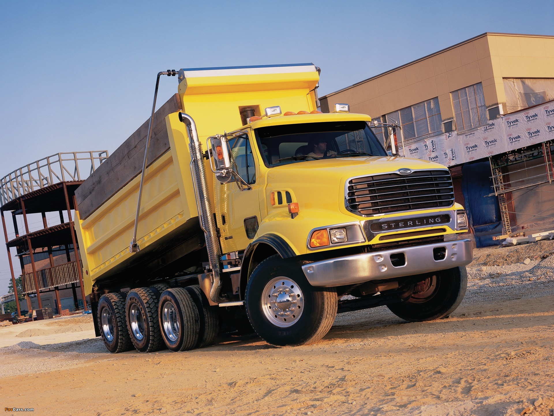 Sterling L Line Set Back Dump Truck 2000–09 Wallpaper (1920x1440)