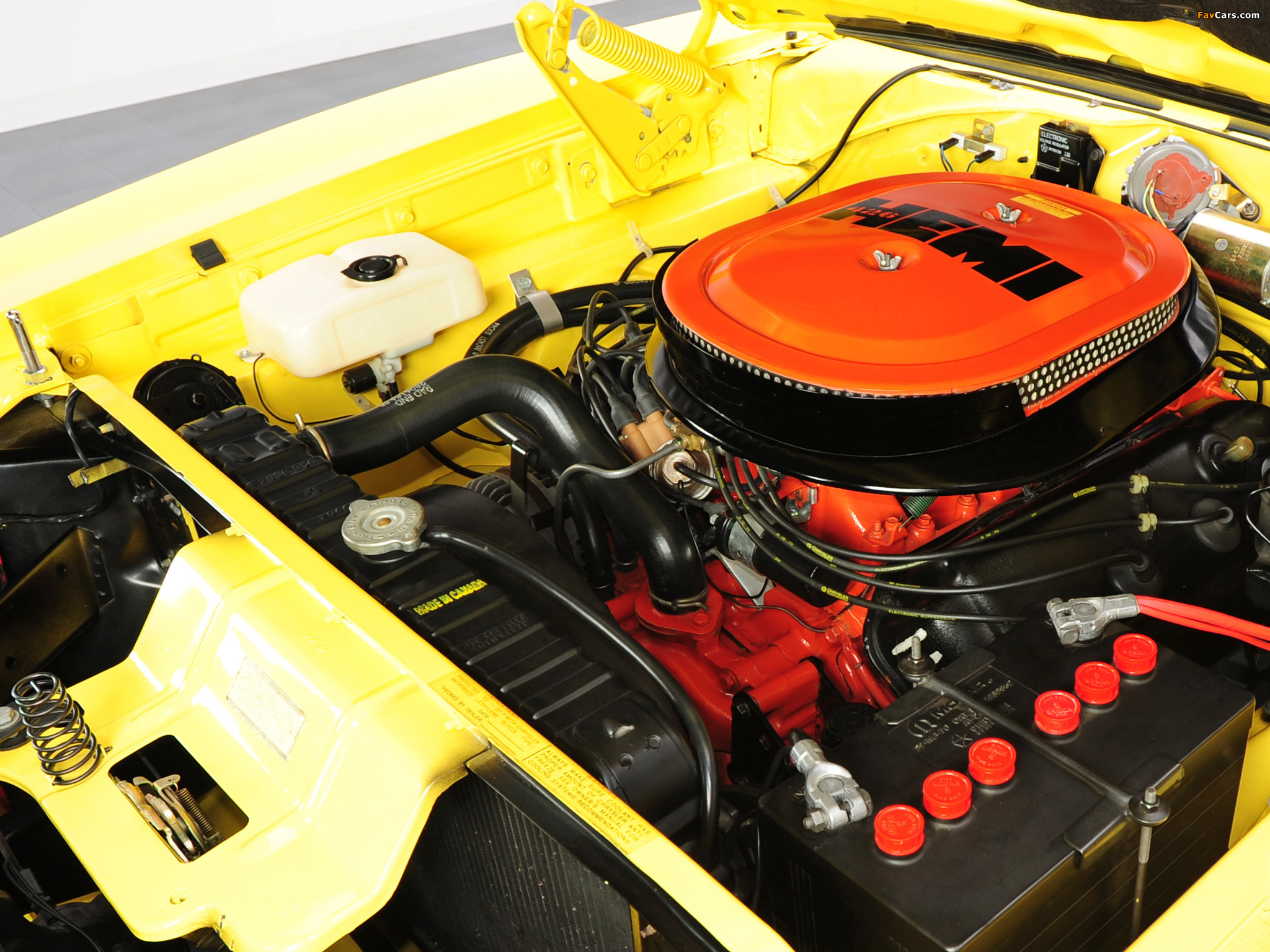 Dodge Charger R T 426 Hemi 1970 Wallpaper 2048 X Engine 1970 Dodge Challenger 426