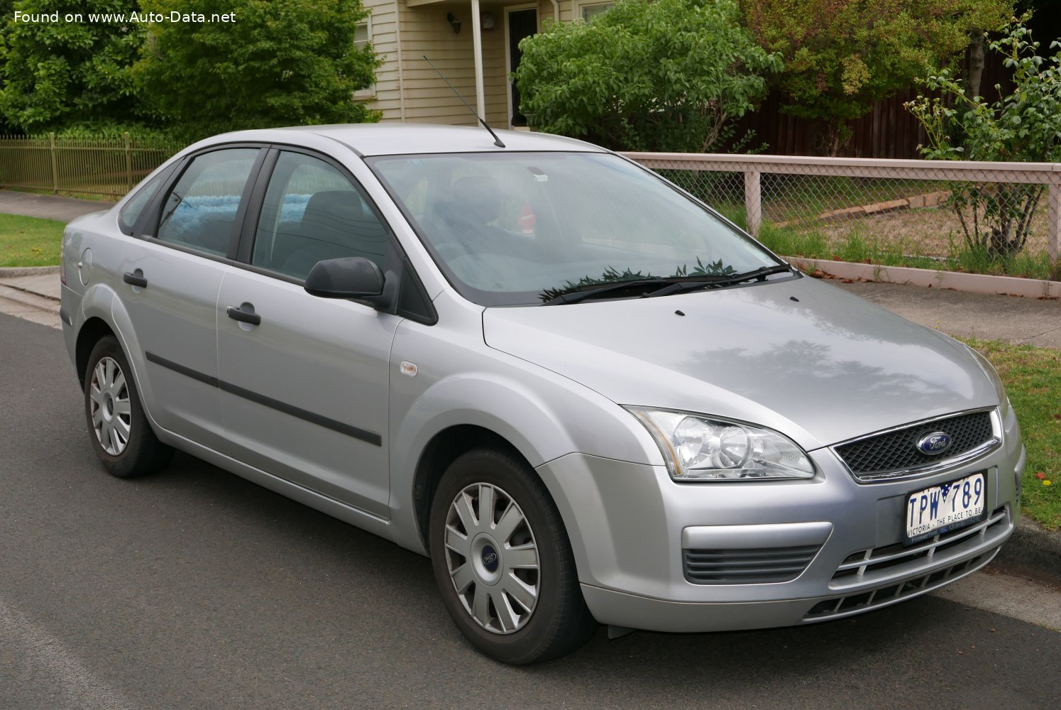 Ford Focus II Sedan 1.6 TDCi HP (109 Hp). Technical specs, data, fuel consumption, Dimensions