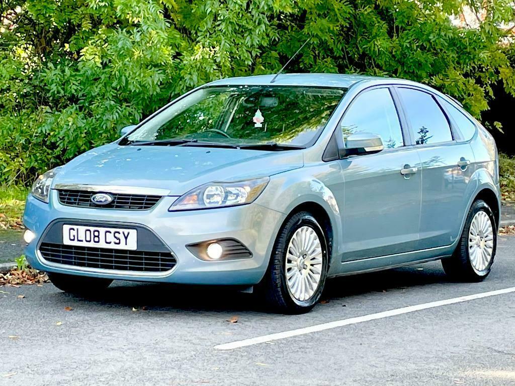 FORD FOCUS TITANIUM 1.6 FULL YEARS MOT LOW MILEAGE RELIABLE RUNNER. in Luton, Bedfordshire