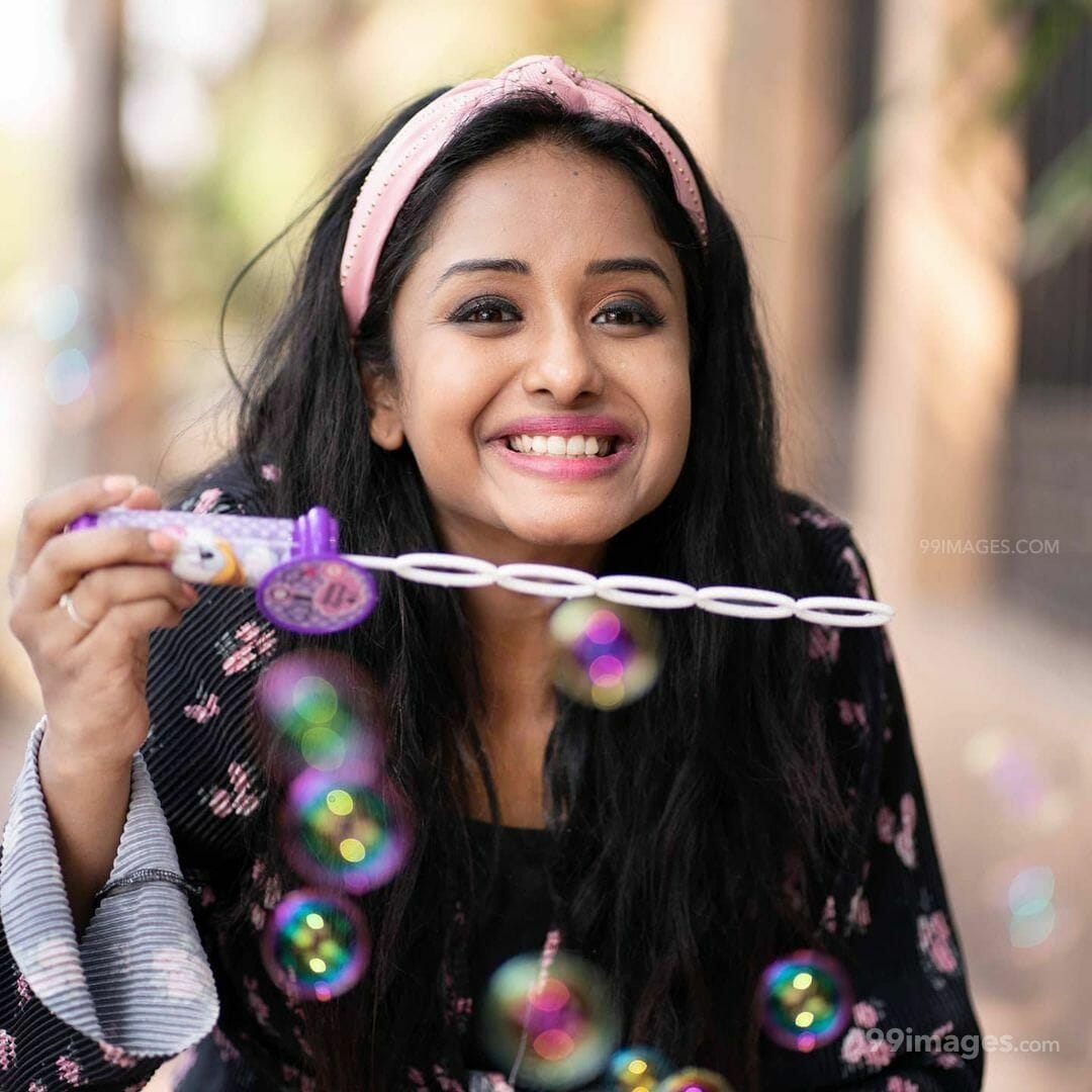 Tina Ann Philip HD Wallpaper (Desktop Background / Android / iPhone) (1080p, 4k) (1080x1080)