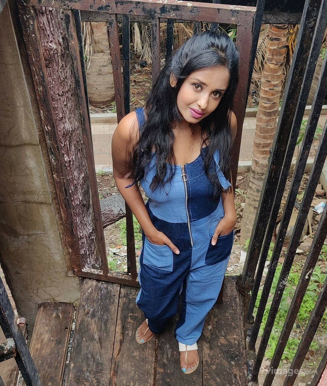 Tina Ann Philip HD Wallpaper (Desktop Background / Android / iPhone) (1080p, 4k) (1080x1275)