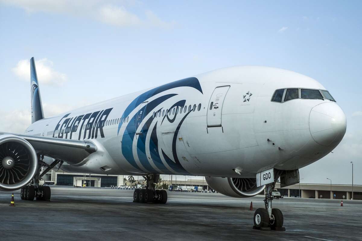Reports: EgyptAir flight goes off radar