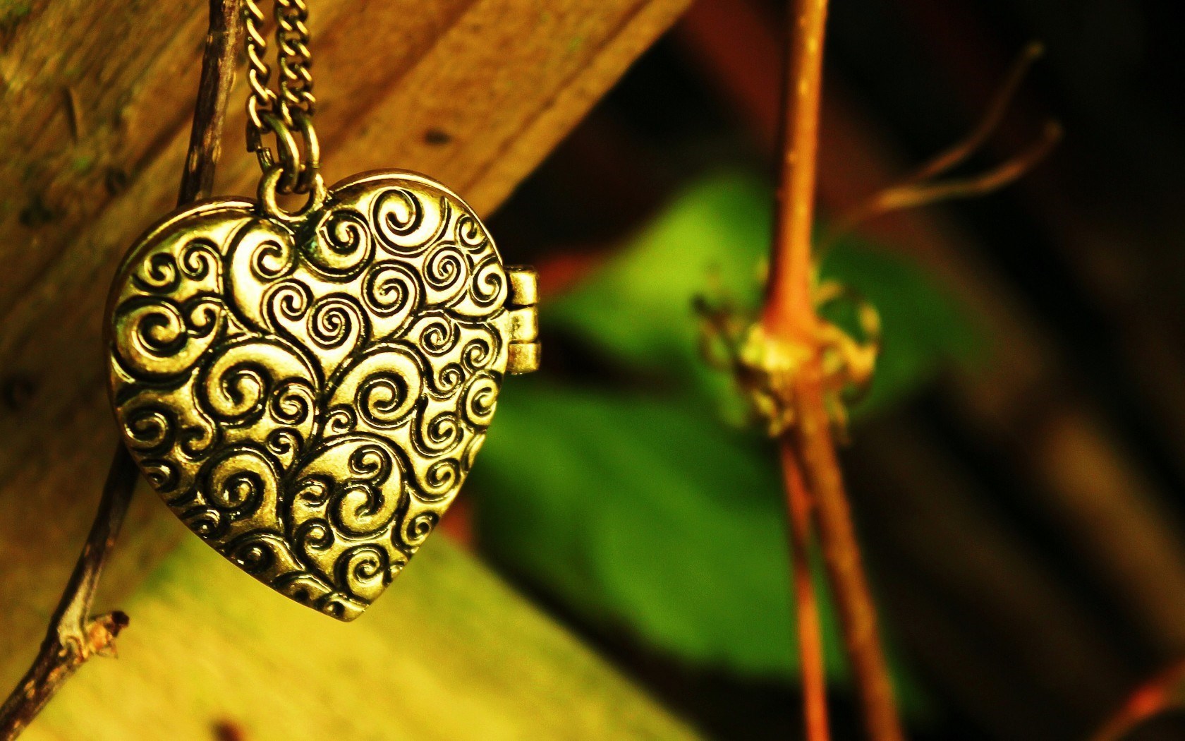 Pendant Chain Heart Love wallpaperx1050