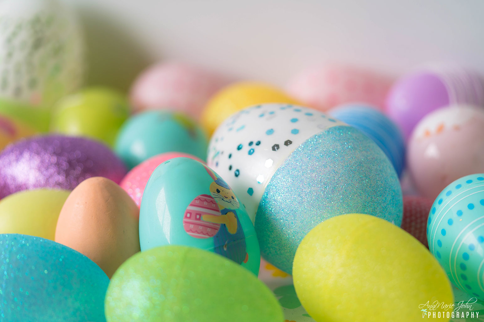 Clever Ways To Decorate Easter Eggs