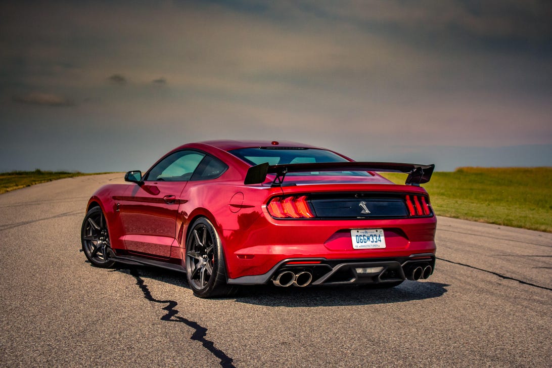 Ford Mustang Shelby GT500: A star on a drag strip and road course