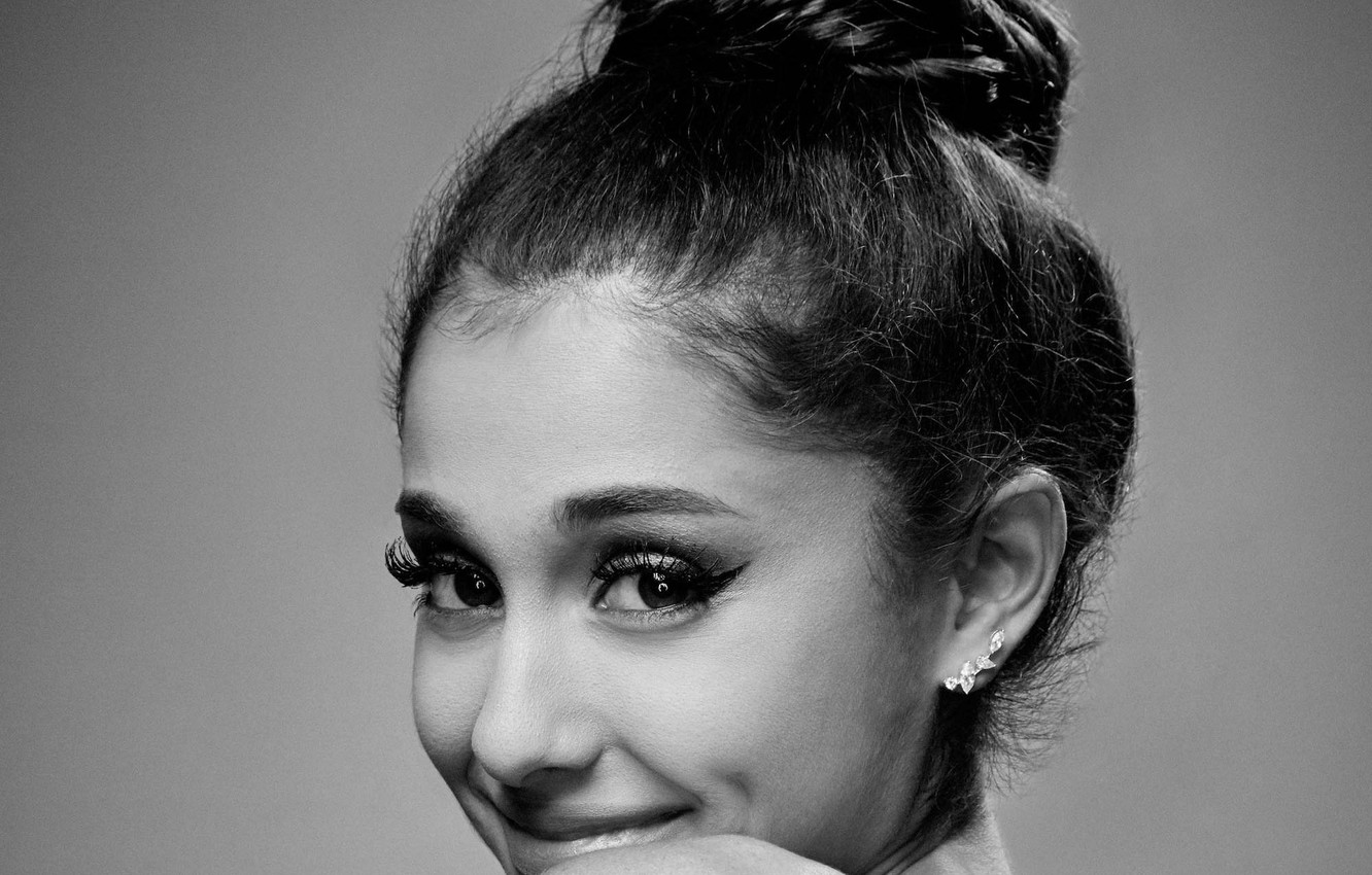 Wallpaper smile, black and white, singer, Ariana Grande image for desktop, section музыка