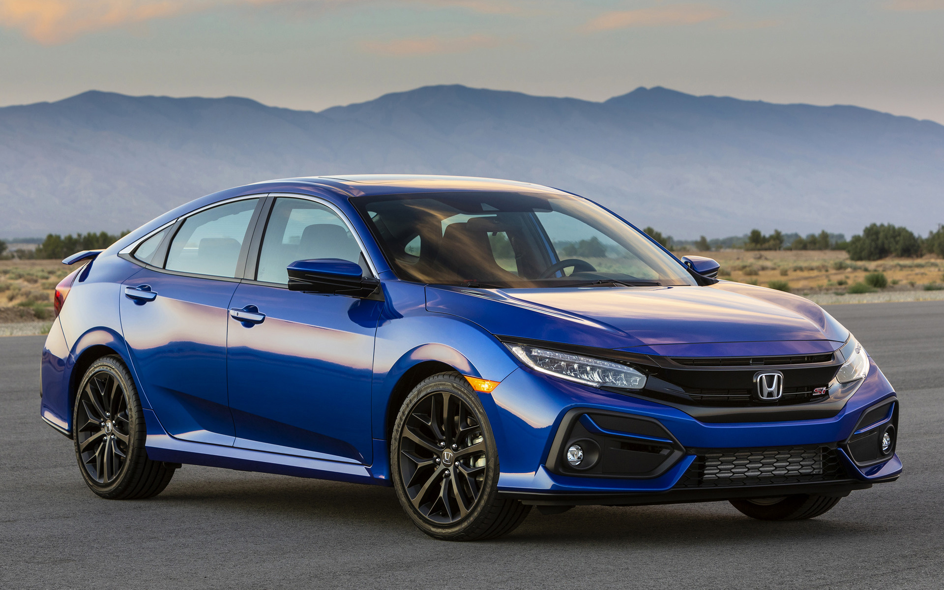 Honda Civic Si Sedan (US) and HD Image