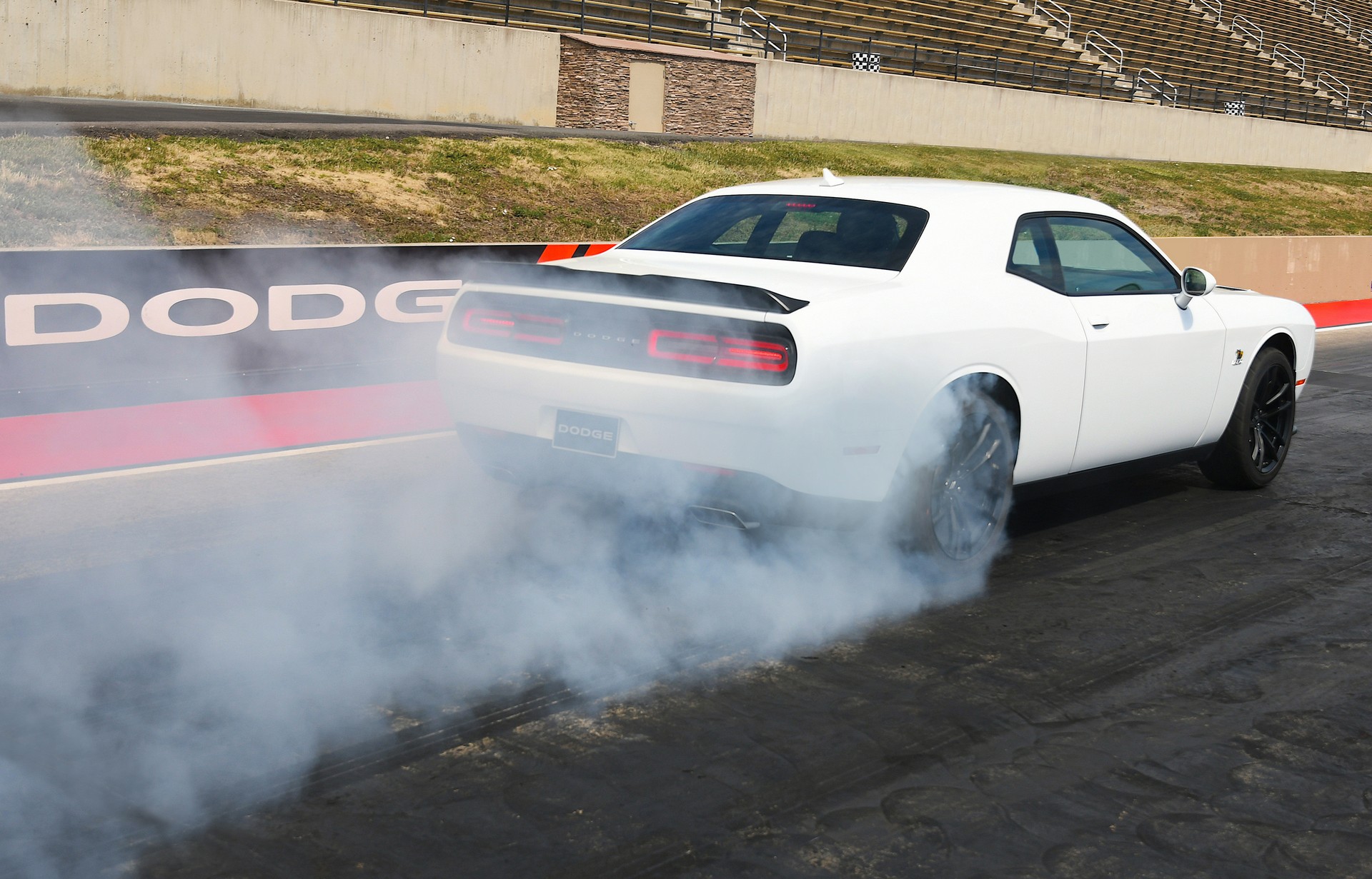 Dodge Challenger R T Scat Pack 1320 Unveiled As Fastest Naturally Aspirated Muscle Car