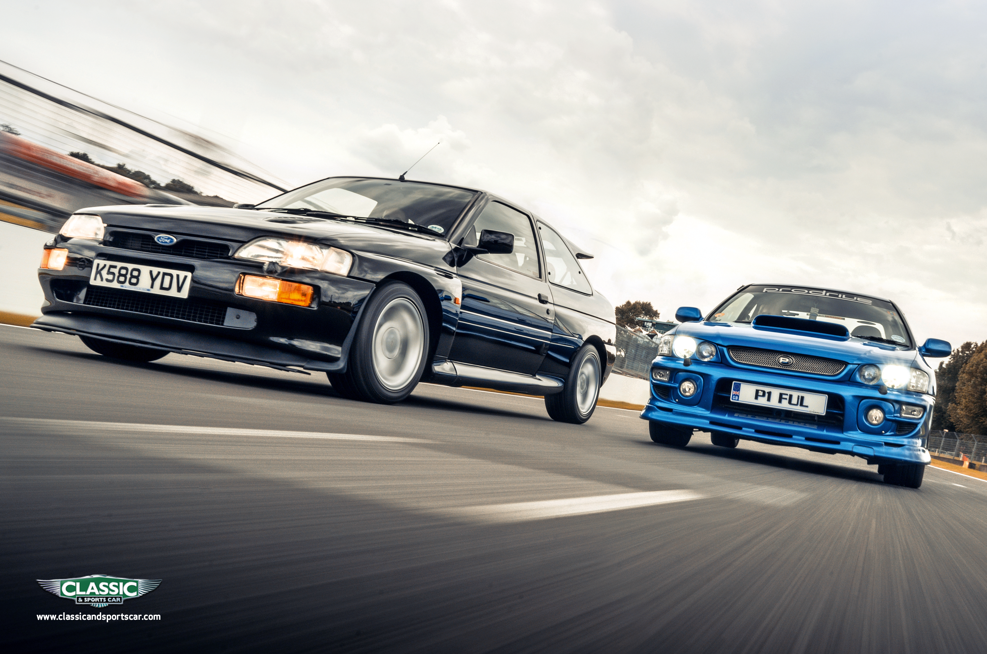 Four fab wallpaper from the March 2022