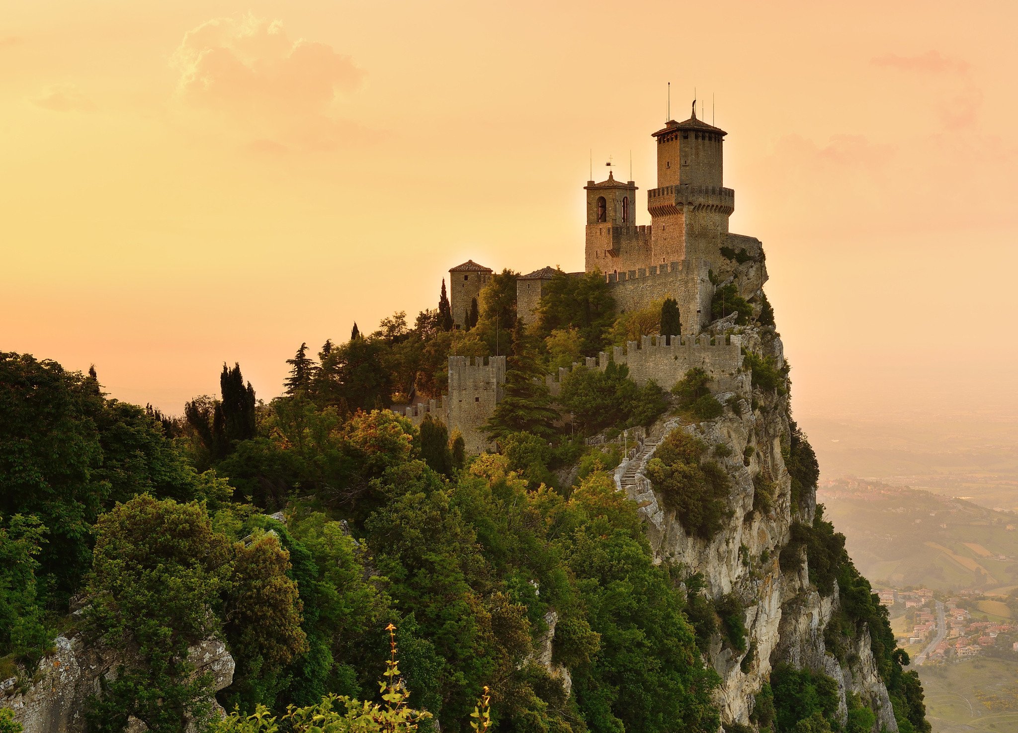 Guaita Fortress San Marino HD wallpaper