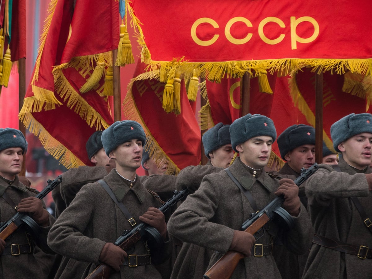 Tragedy or triumph? Russians agonise over how to mark 1917 revolutions