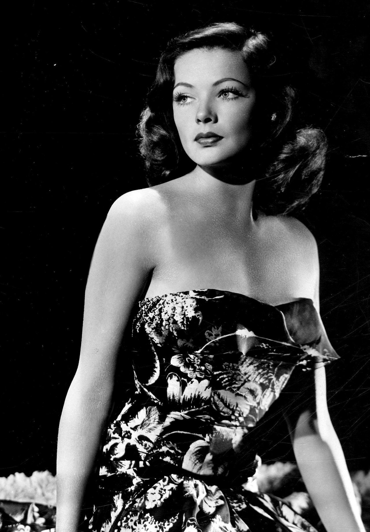 if i'm a dreamer, you're the dream, Gene Tierney, 1945. Gene tierney, Classic hollywood, Hollywood