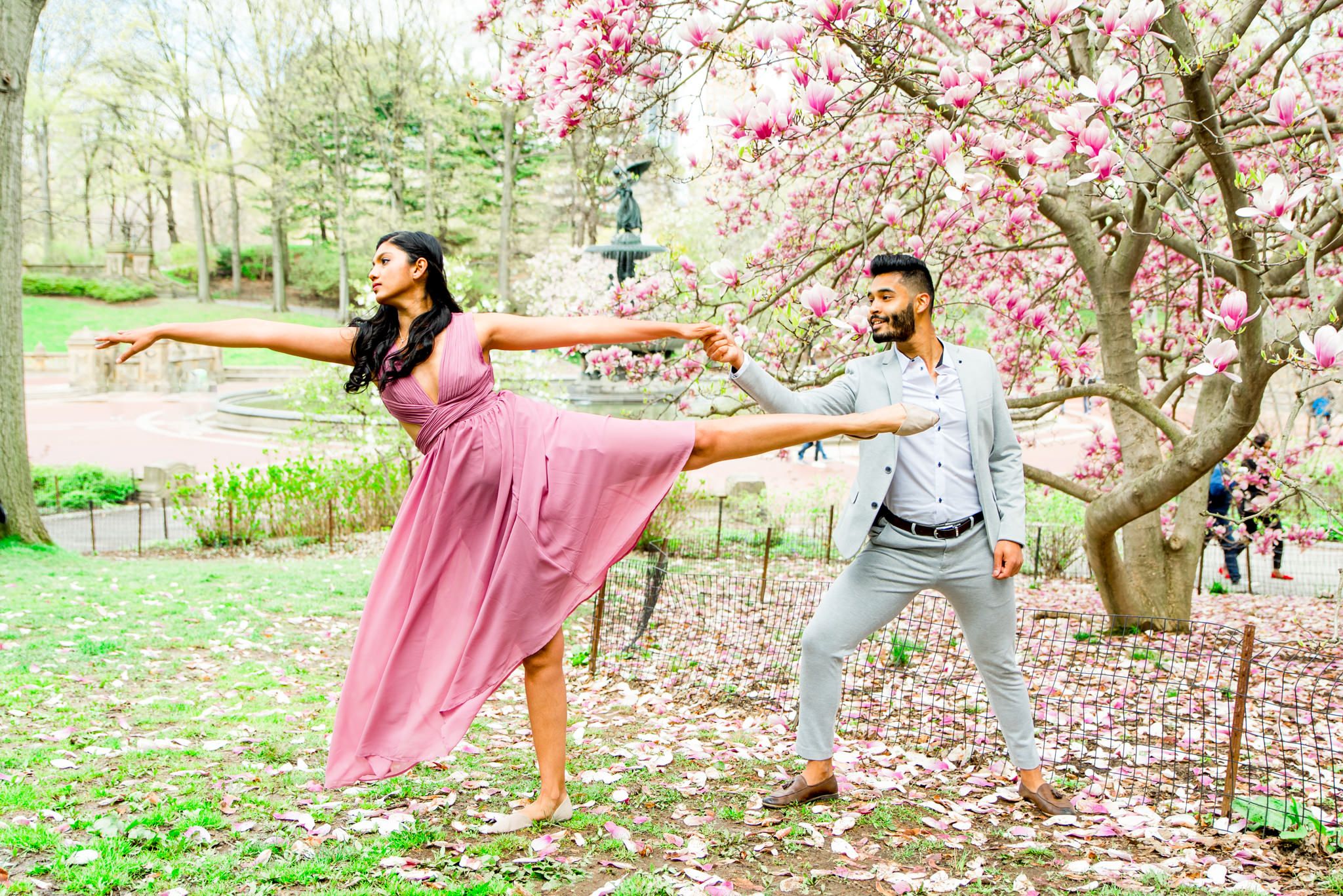 Spring Central Park Couples Photo. Ashmita + Siddharth Lindenfeld Photography