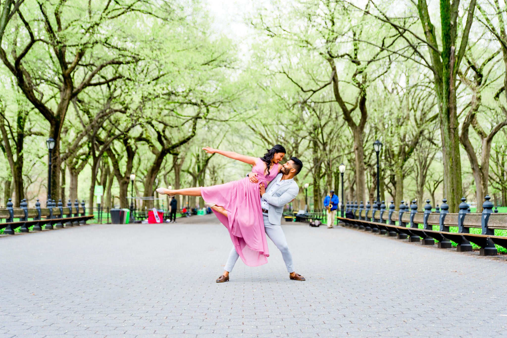 Spring Central Park Couples Photo. Ashmita + Siddharth Lindenfeld Photography