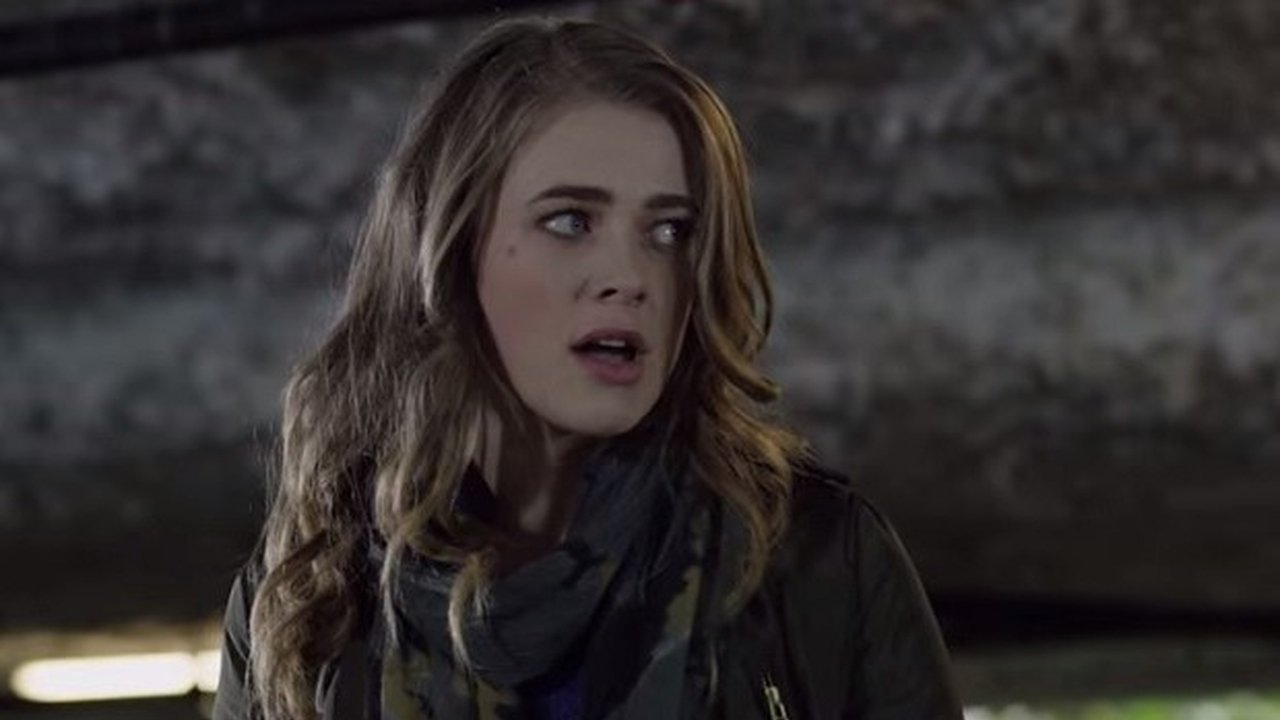 Melissa Roxburgh HD Wallpaper