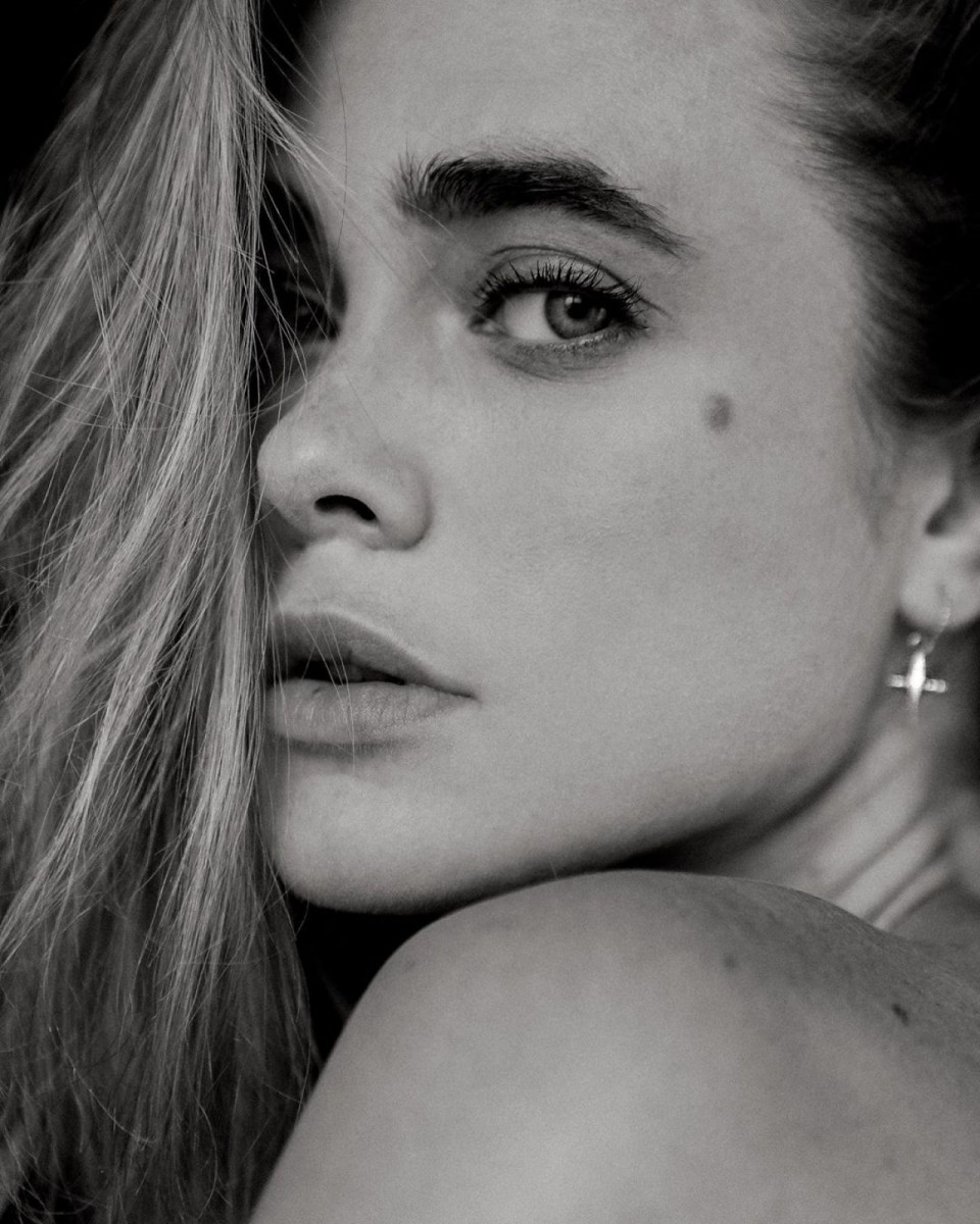 Melissa Roxburgh wallpaper