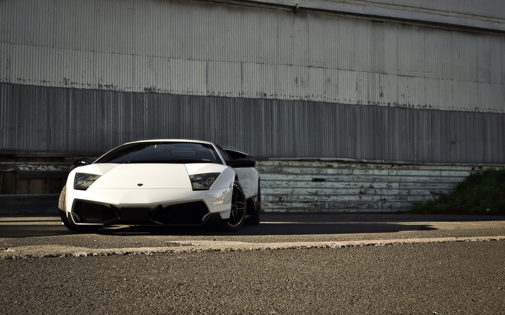 White Lamborghini Murcielago Lp670 4 Sv