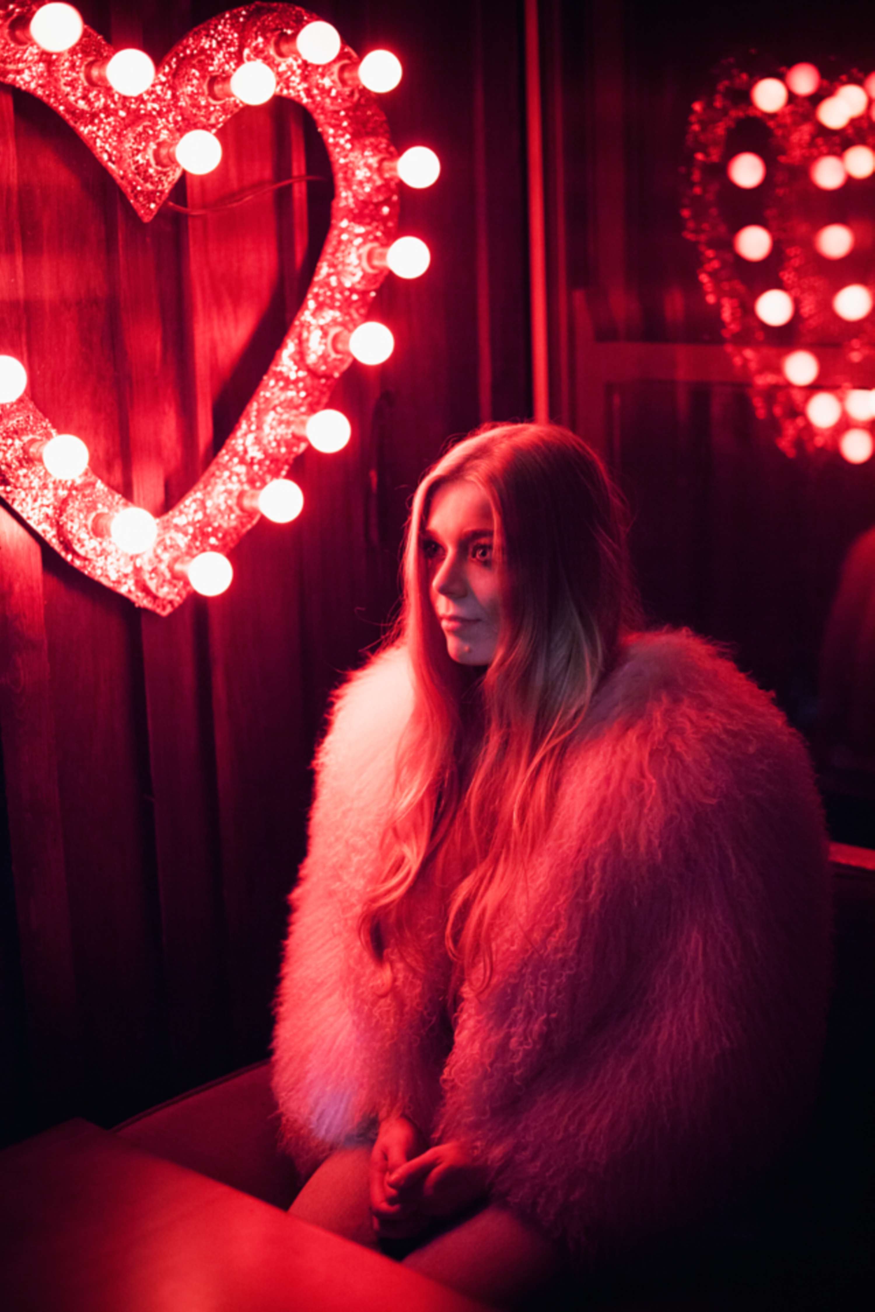 Becky Hill Hill Wallpaper