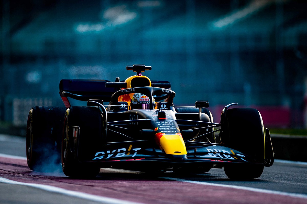 Red Bull RB18 breaks cover at F1 Barcelona test