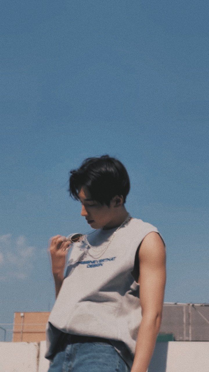 Wonwoo Seventeen x cosmopolitan magazine Wallpaper lockscreen ©️svtpictedits. Follow her! #seve. Seventeen wonwoo, Seventeen kpop, Jeonghan seventeen