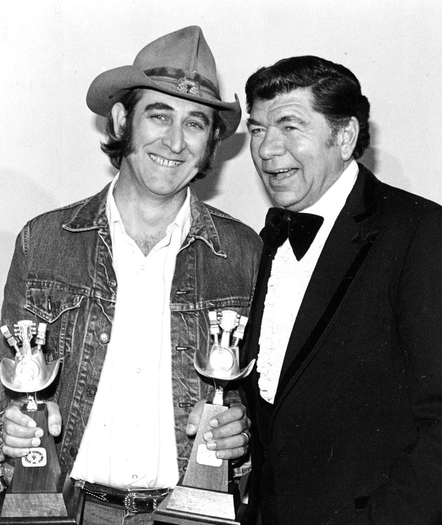 Don Williams, Singer Of Plain Spoken Country Songs, Dies