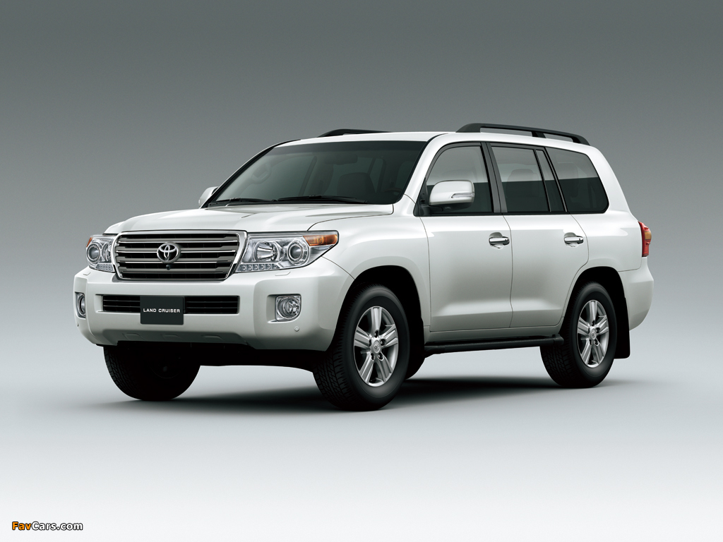 Toyota Land Cruiser 200 VX R UAE Spec (UZJ200) 2012 Wallpaper (1024x768)