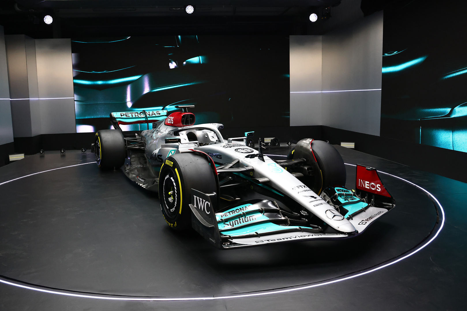 In photo: Every angle of the new Mercedes W13 F1 car