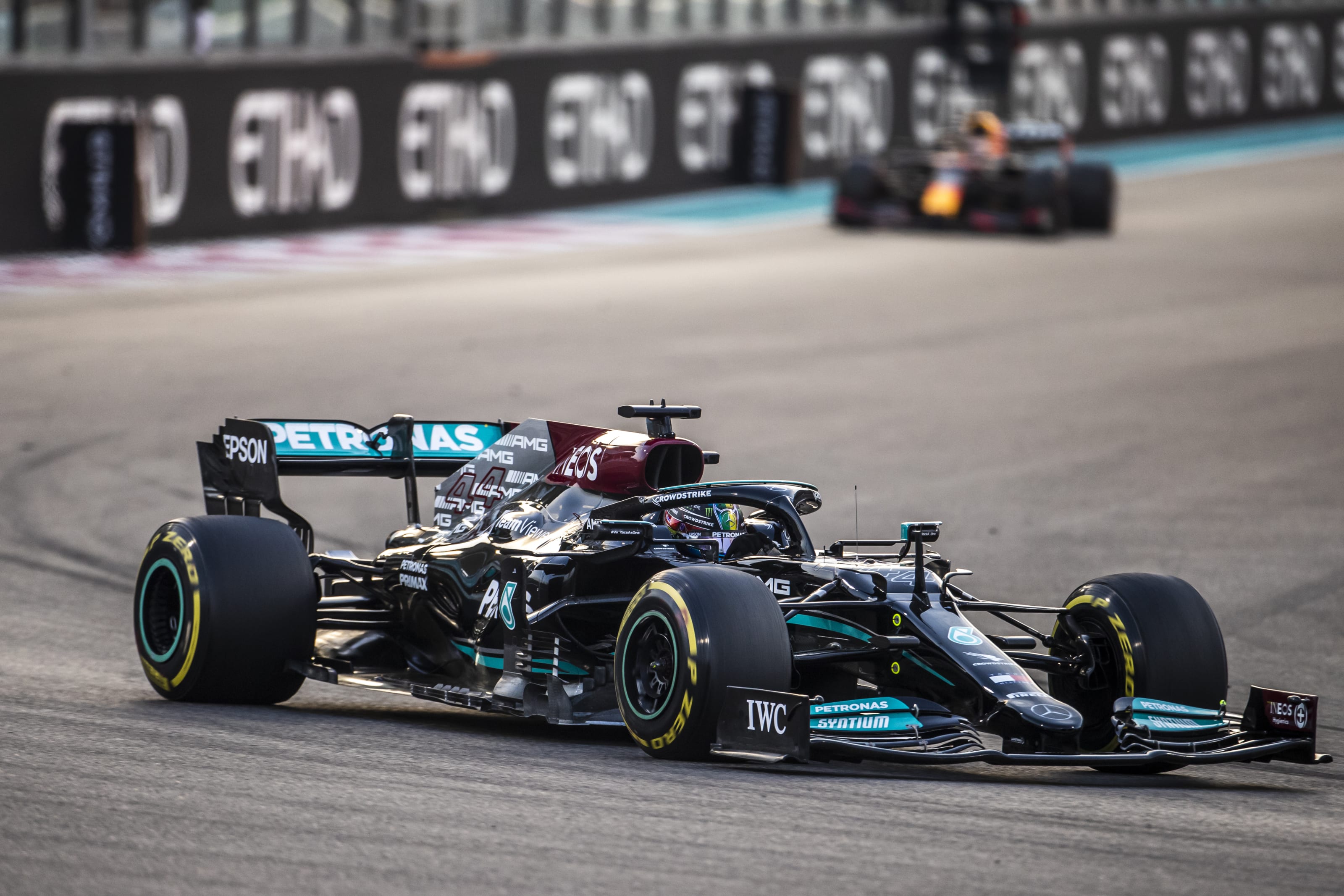 Formula 1: 3 possible deadlines for Lewis Hamilton