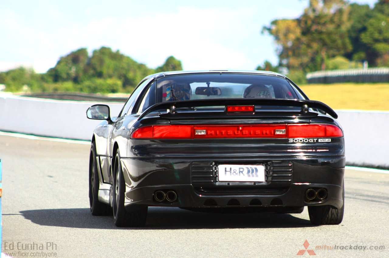 What. In. The. HELL. Is. THIS?!. Mitsubishi 3000GT & Dodge Stealth Forum