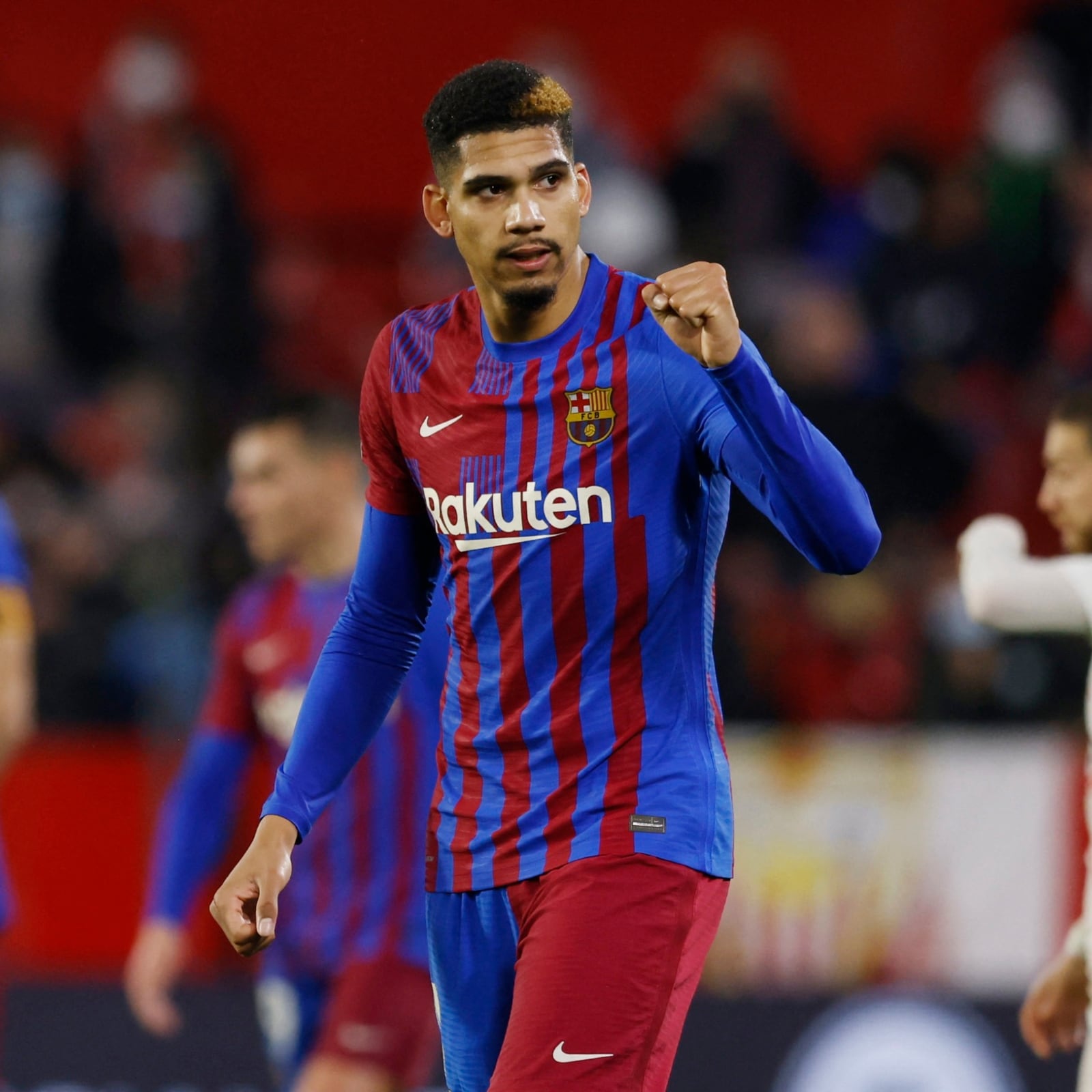 La Liga 2021 22: Ronald Araujo Grabs A Point For Barcelona Against 10 Man Sevilla