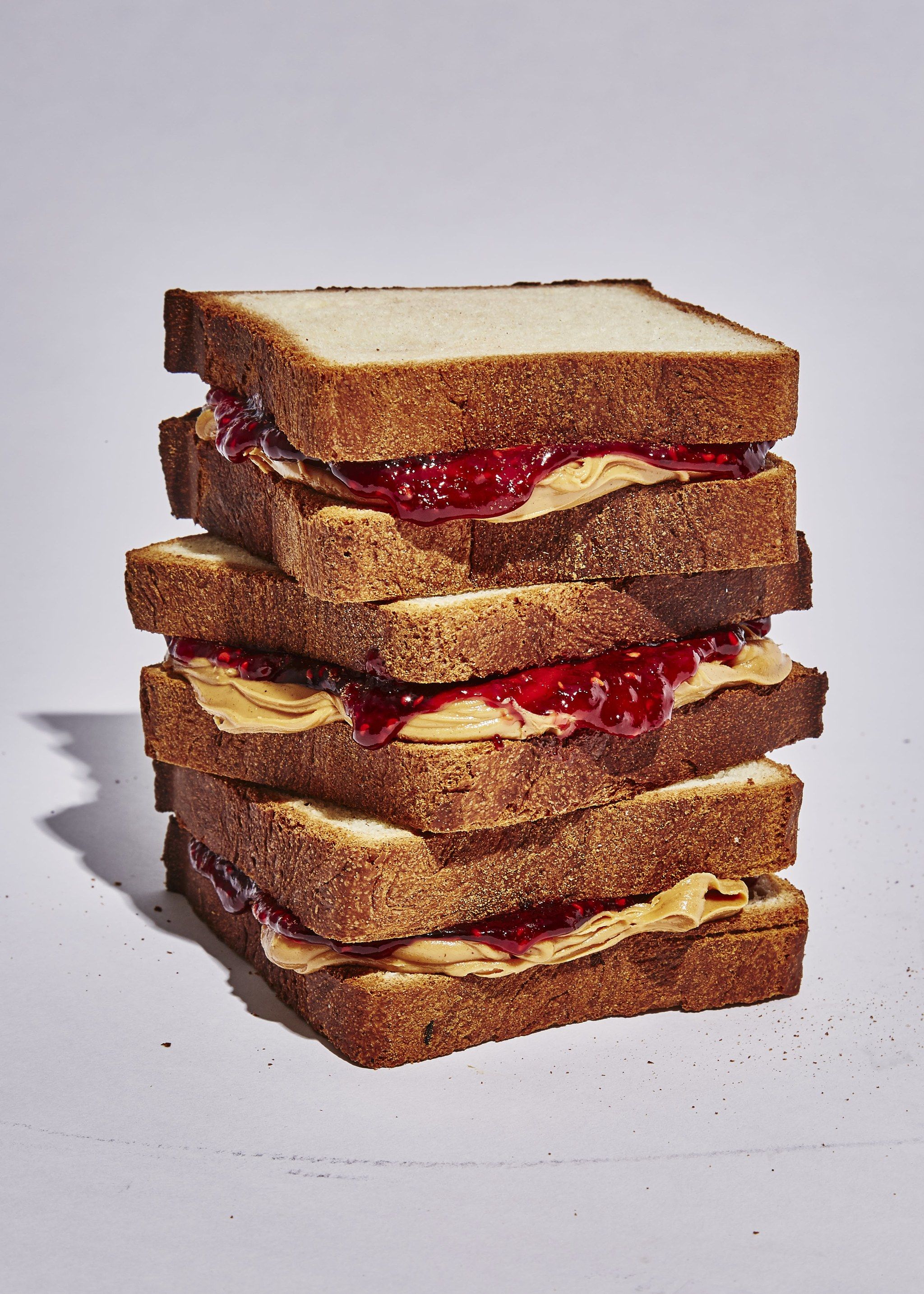 Hot Takes About the Right Way to Make a PB&J. Peanut butter jelly sandwich, Tea sandwiches recipes, Peanut butter sandwich