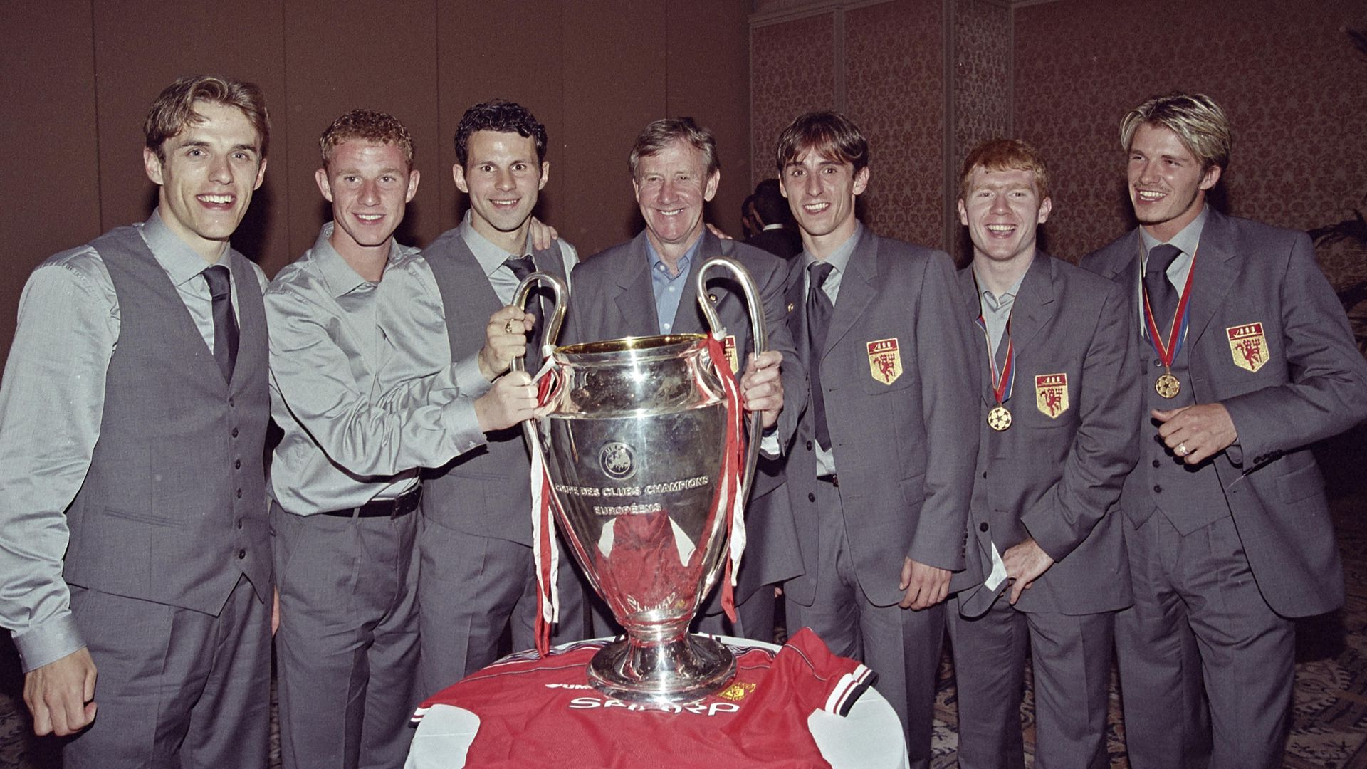 Sir Alex Ferguson Leads Tributes To Former Manchester 92 Man Utd Wallpaper & Background Download