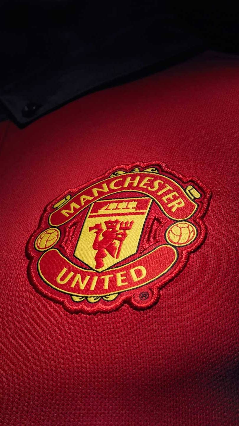 Manchester United Football Club Phone Tablet Wallpaper. Manchester United Wallpaper, Manchester United Wallpaper Iphone, Manchester United Logo