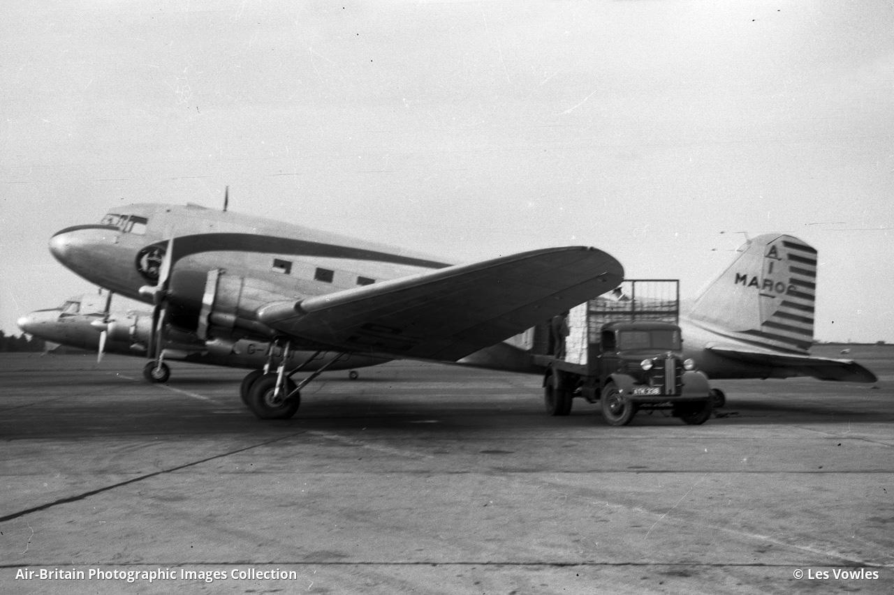 Aviation Photographs Of Douglas C 47 Skytrain