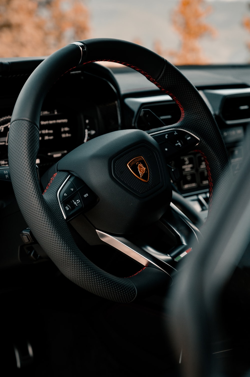 Lamborghini Urus Picture. Download Free Image