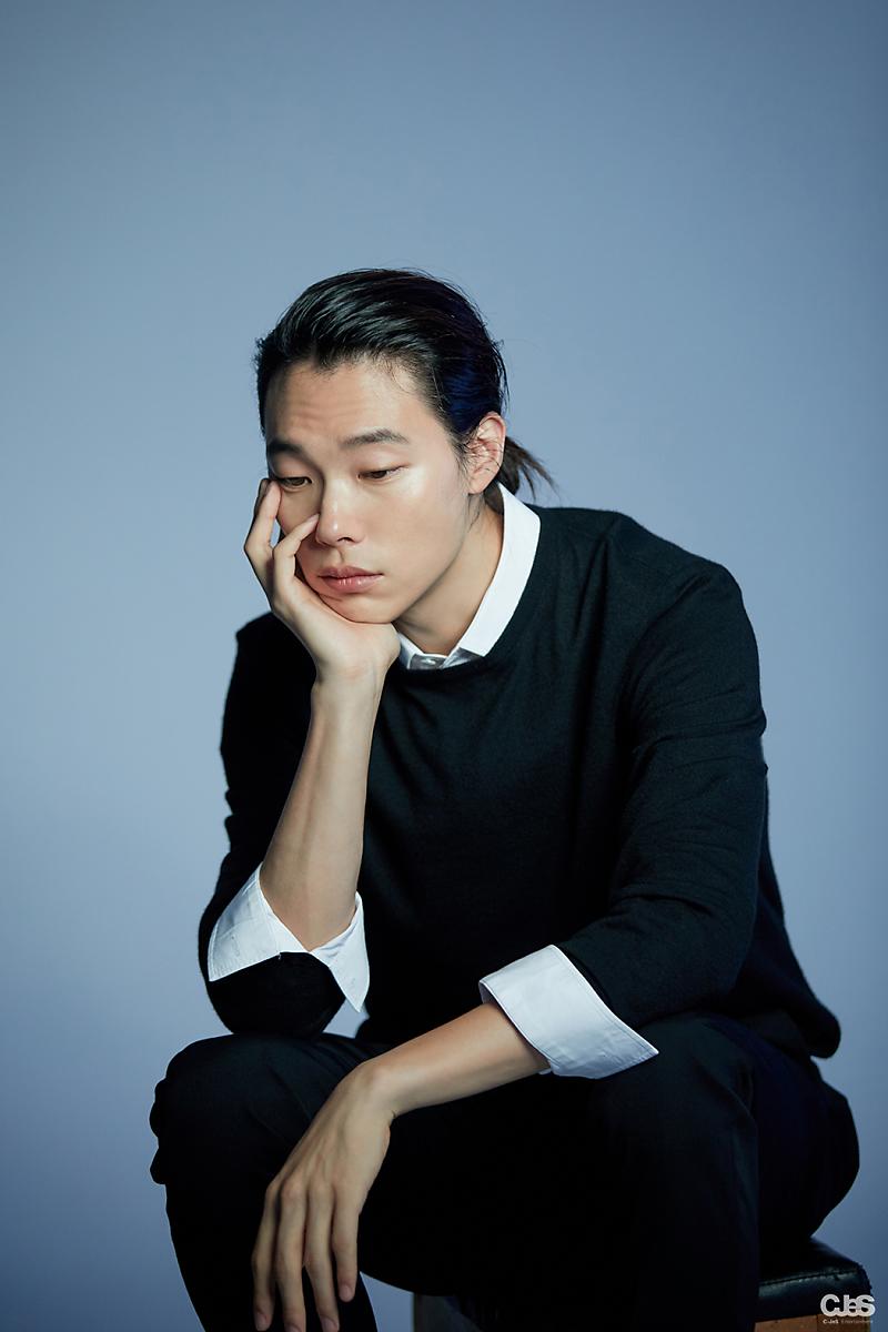 Ryu Jun Yeol 류준열 Philippines - [20200901] CJeS released new photo of Ryu Jun Yeol for Biotherm x Cosmopolitan #RyuJunYeol #류준열