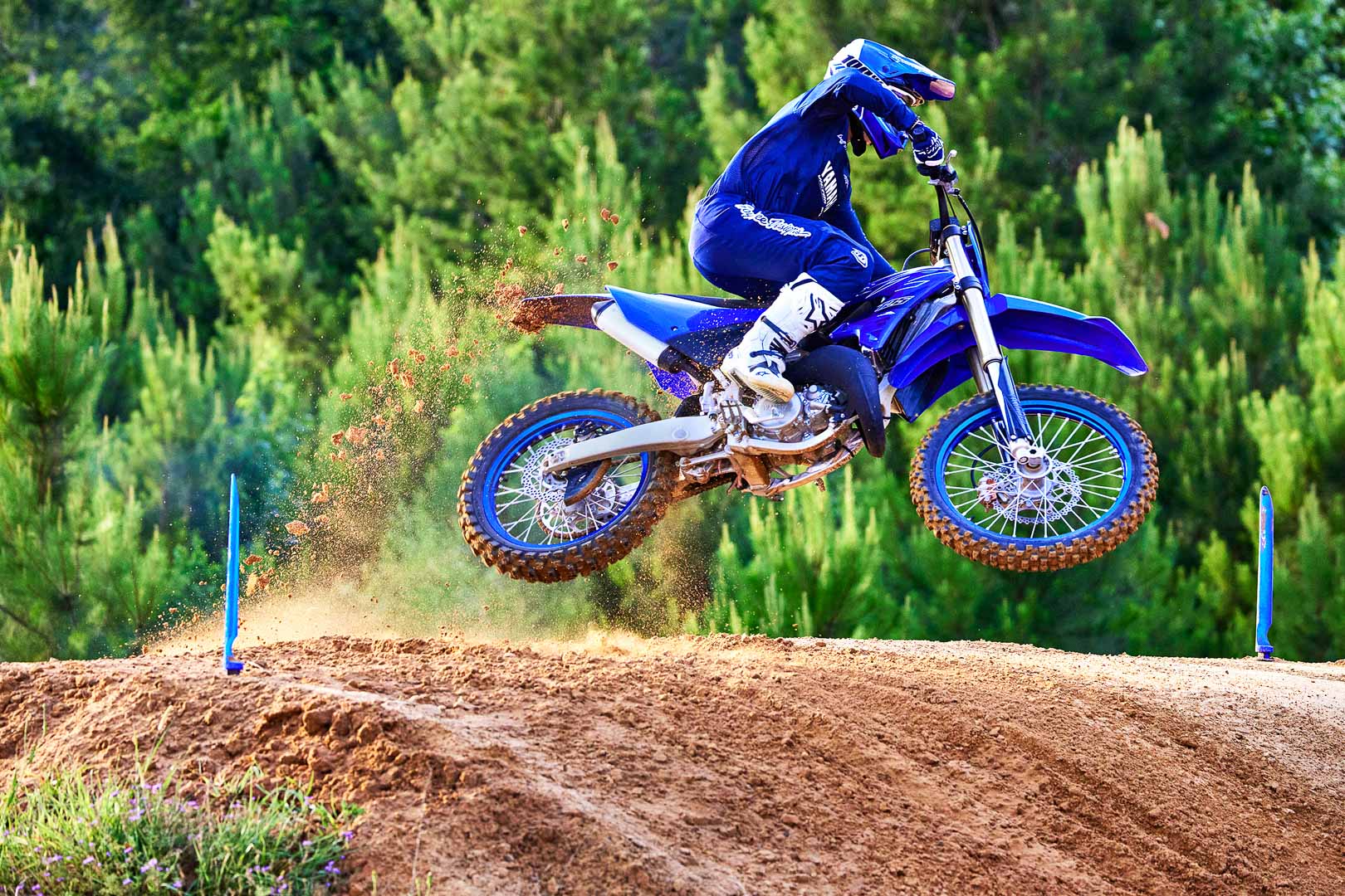 2022 Yamaha YZ125 First Look (11 Fast Facts + 27 Photo)