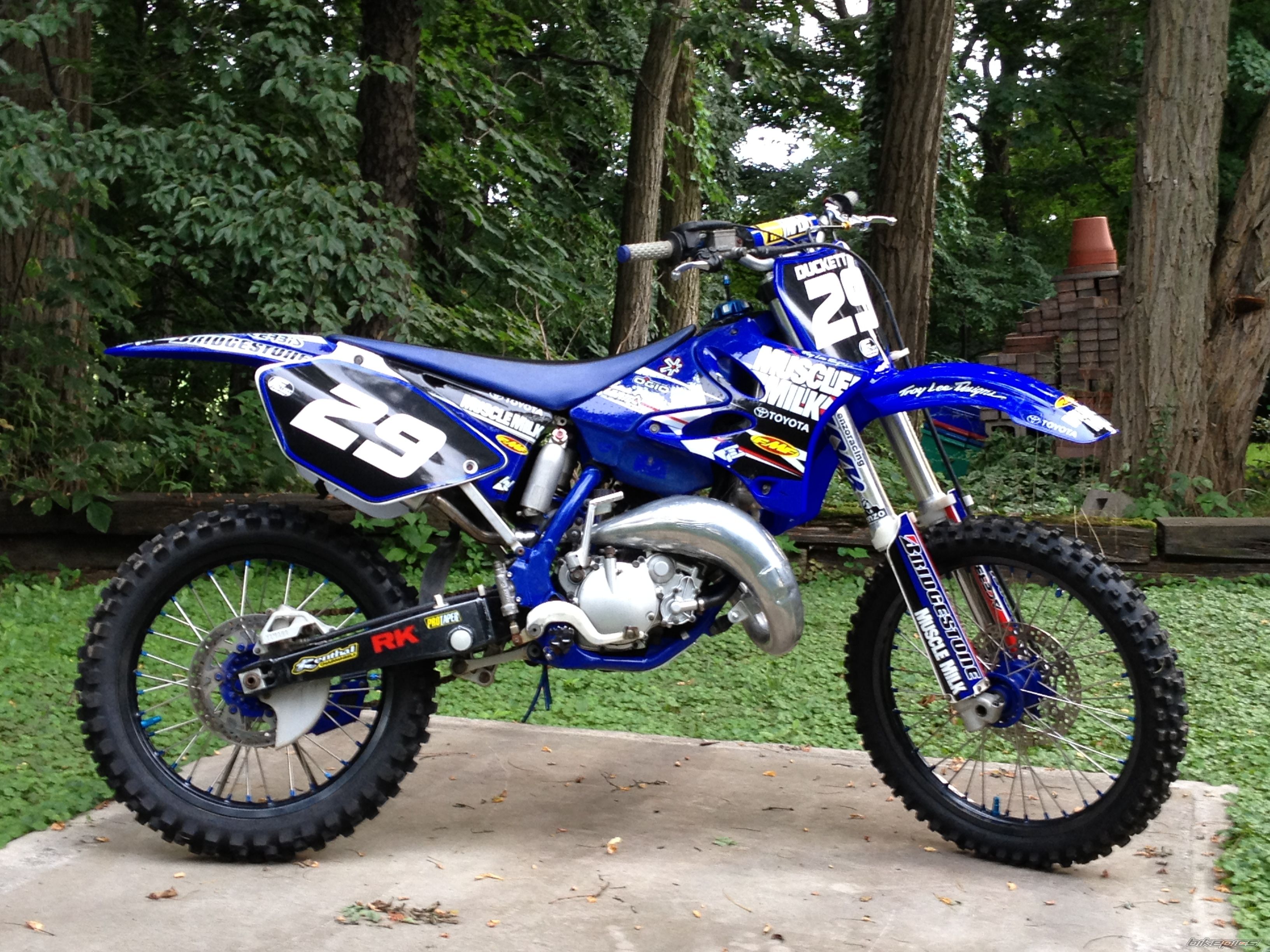 Yamaha YZ 125.ZombDrive.COM