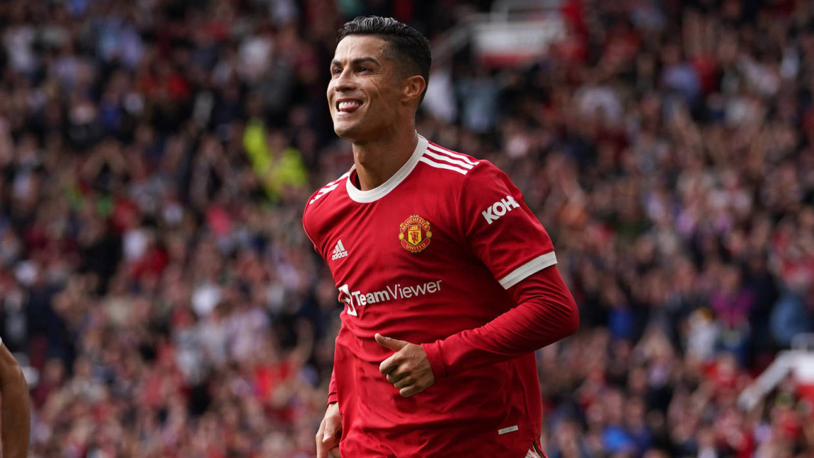 Cristiano Ronaldo scores in second Man U debut