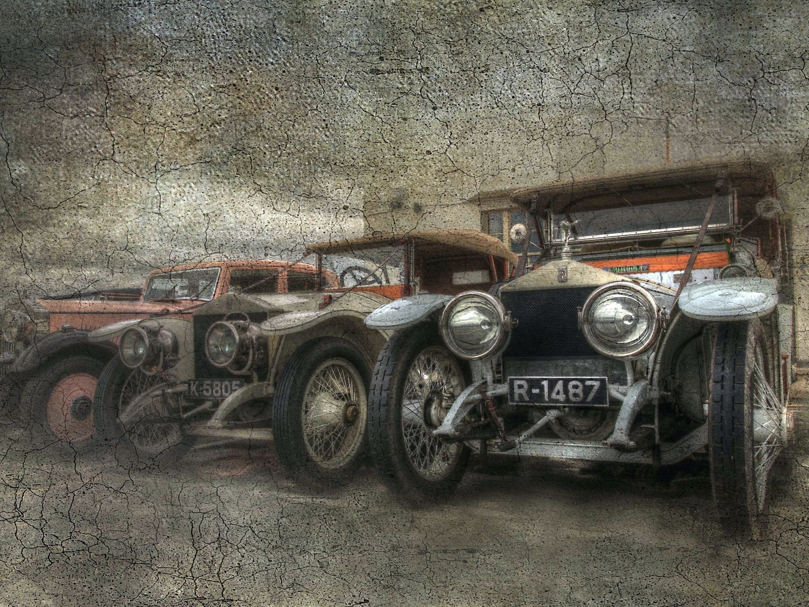 Vintage Car Poster 1600 x 1200 Wallpaper