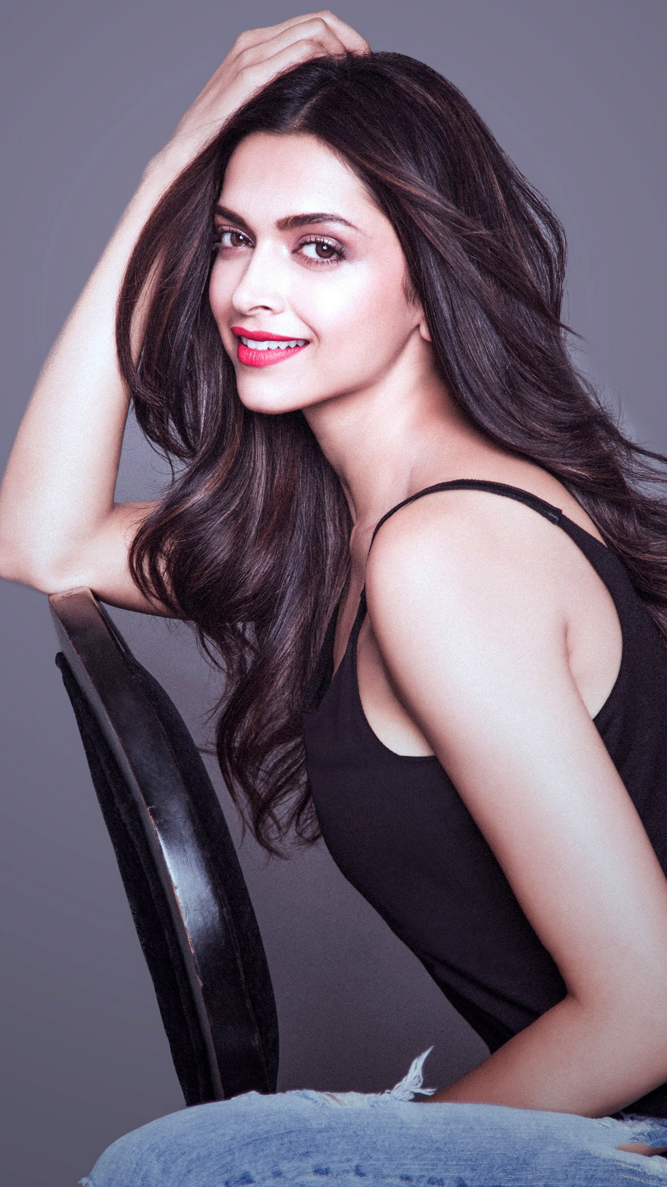 Deepika Padukone Bollywood Brunette Girl Phone iPhone 4K Wallpaper free Download