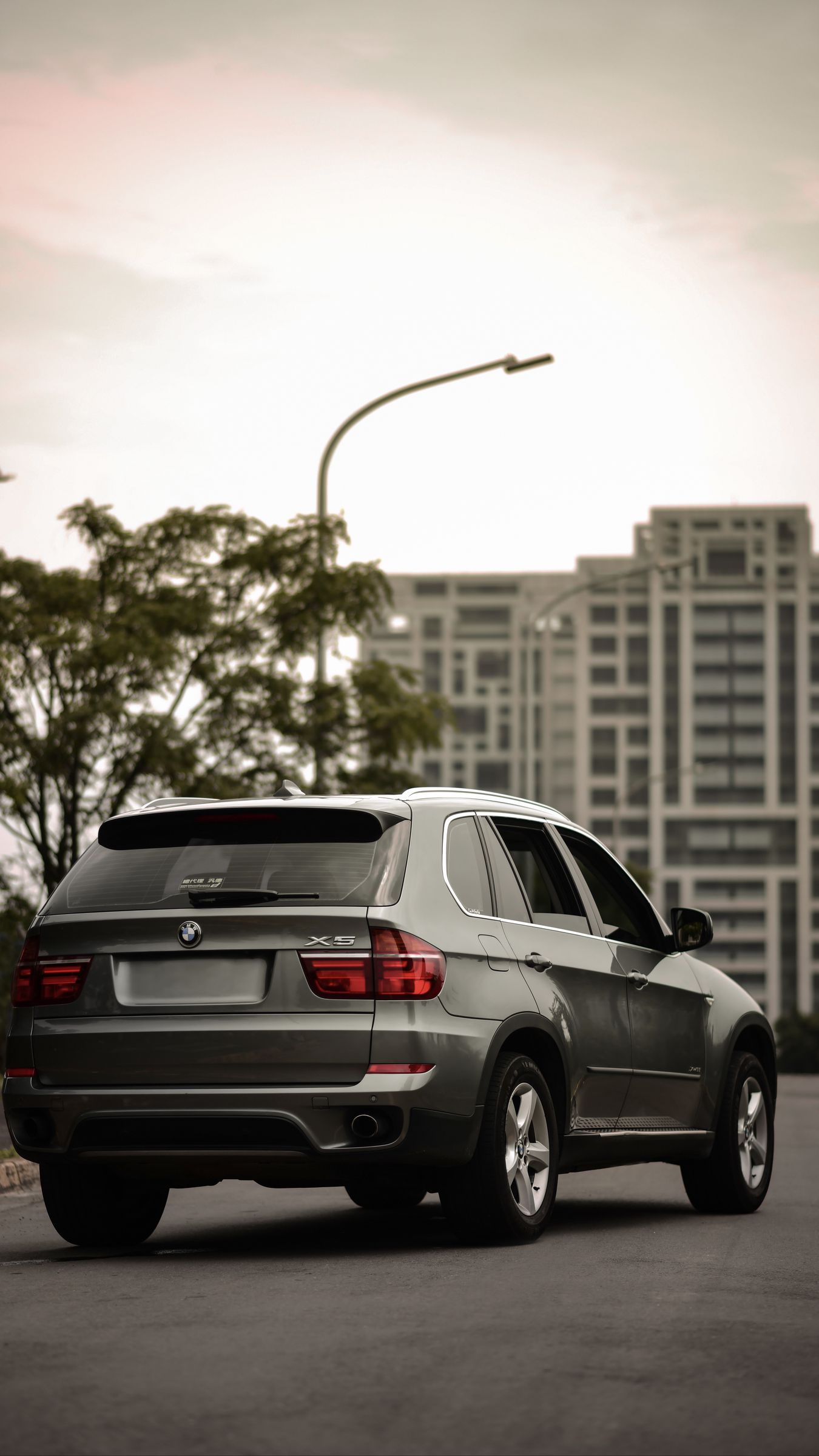 Download wallpaper 1350x2400 bmw x bmw, side view, suv iphone 8+/7+/6s+/for parallax HD background