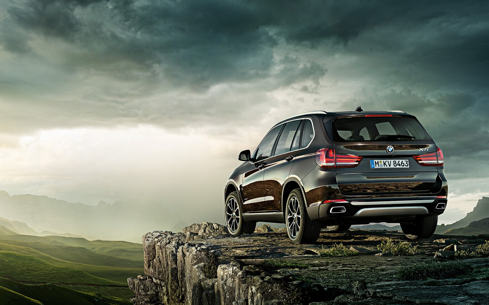F15 2014 BMW X5 Wallpaper and Video