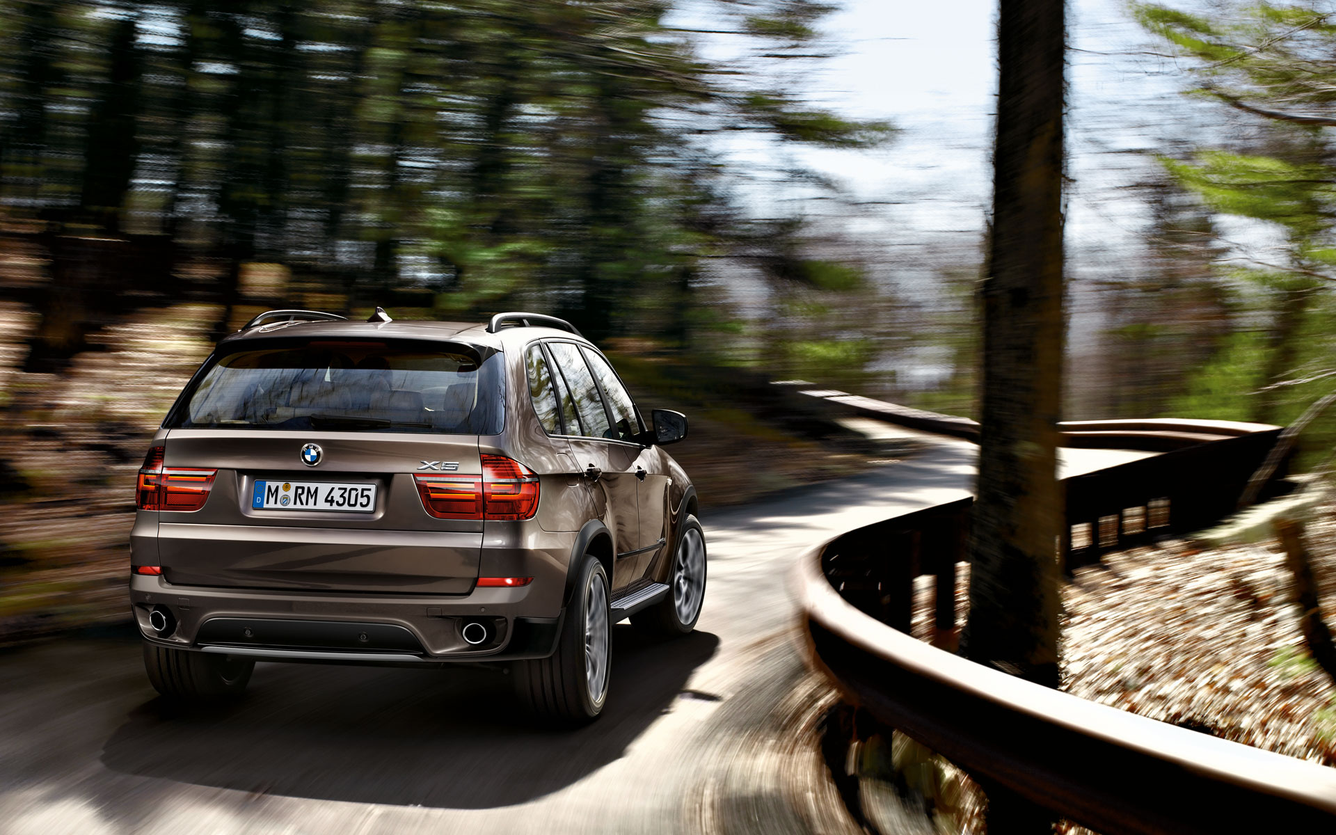 BMW X5, Image and videos