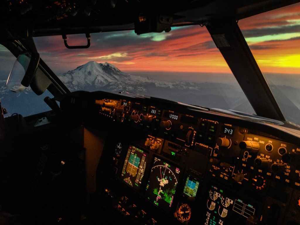 Sunset in the Office' a Boeing 737. Pilots aviation, Boeing 737 cockpit, Flight deck