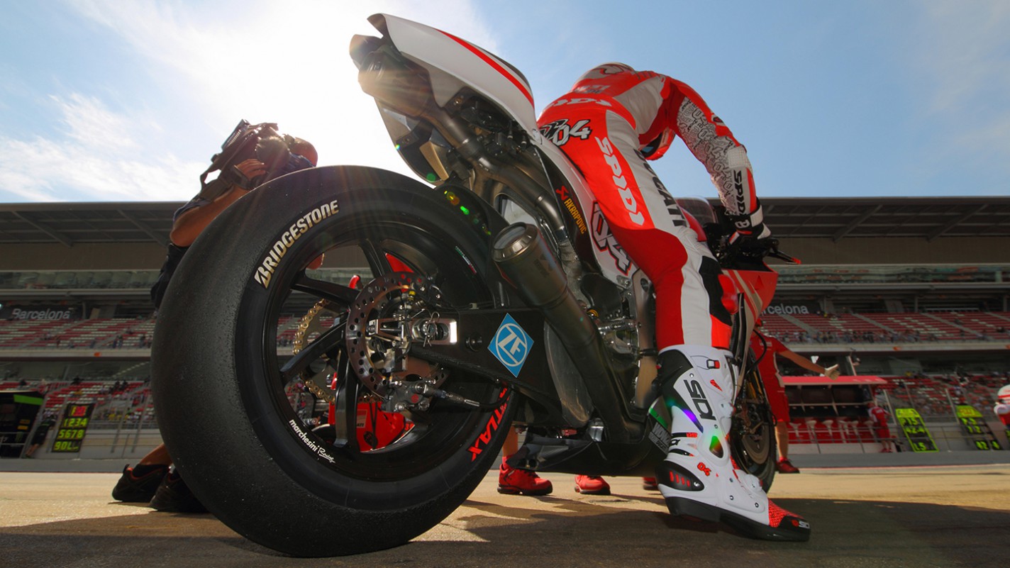 Ducati Andrea Dovizioso Motogp Photograp Motogp Wallpaper & Background Download