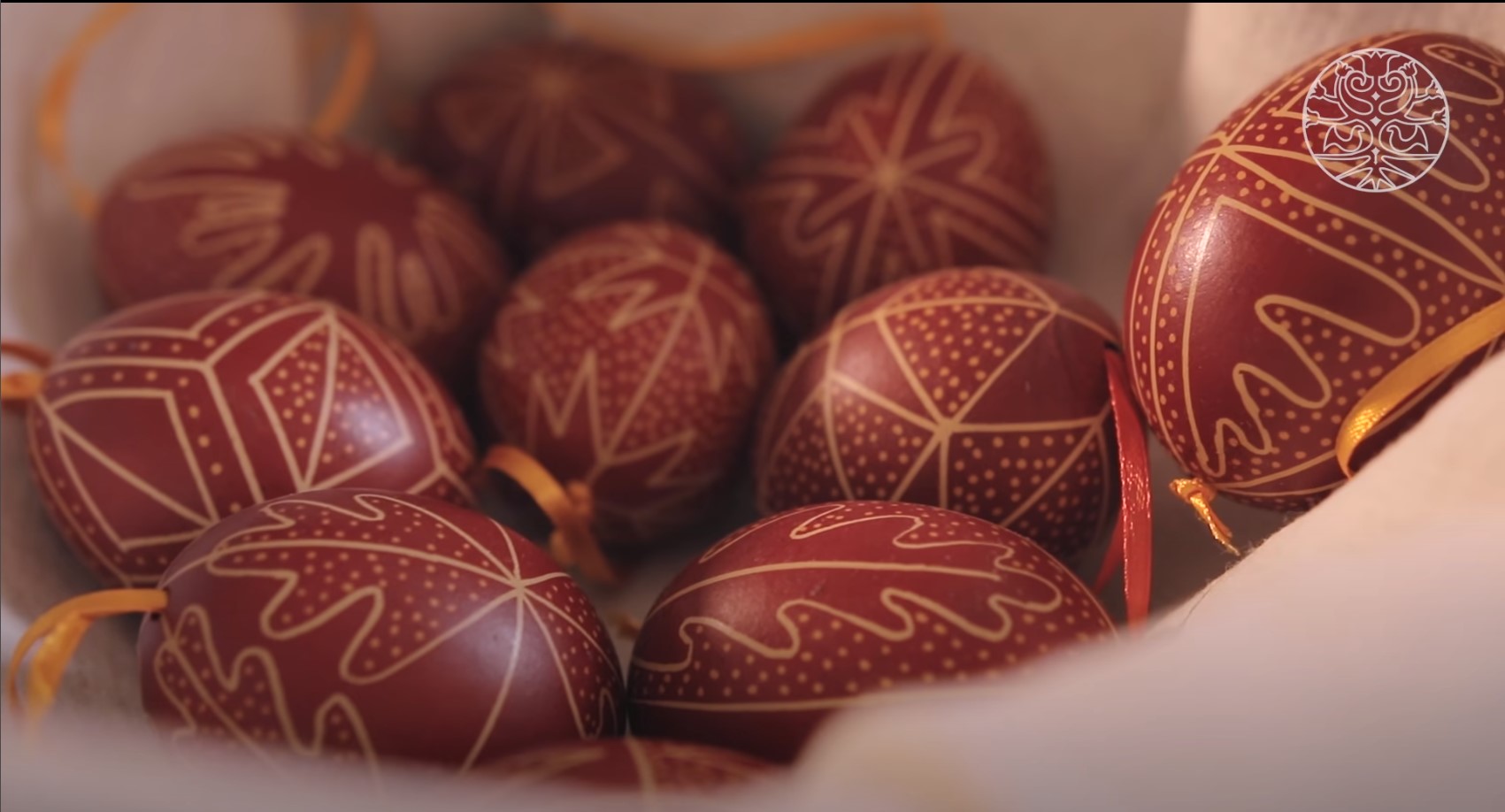 Traditional Hungarian methods to decorate Easter eggs, VIDEOS News Hungary